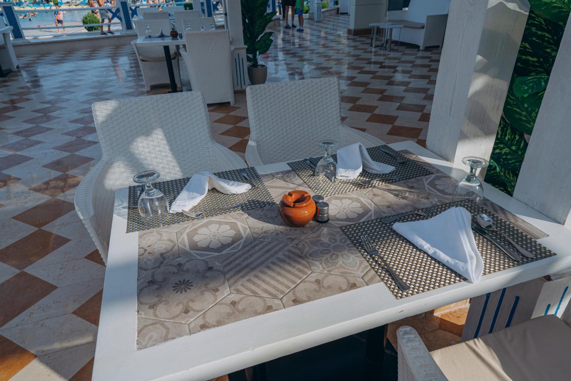 Gravity Hotel & Aqua Park Sahl Hasheesh Families And Couples Only Hurghada Exterior photo